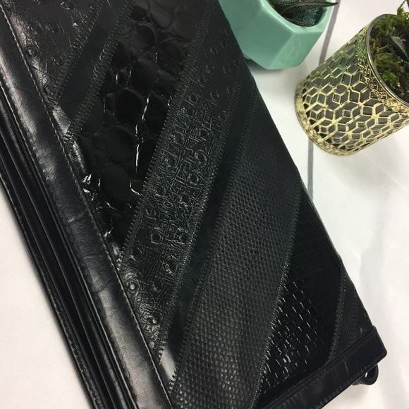 Vintage black leather folding clutch - Picture 2 of 8